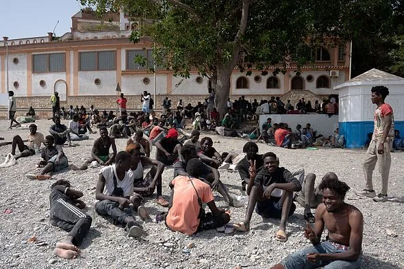 ポーランドがEUに提案「不法入国したら永住権は一生取れなくていい」