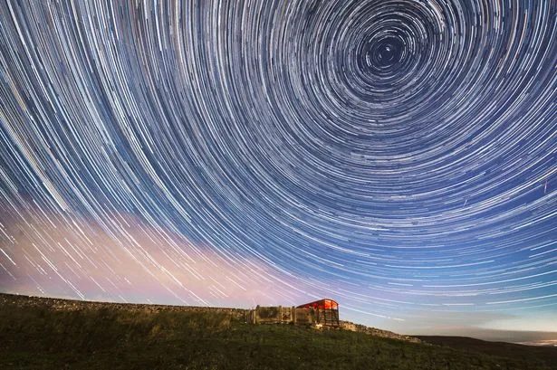 空が流星で埋め尽くされた“星が降った夜” 1時間15万個が恐怖を呼んだ
