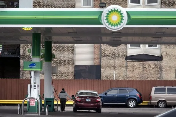 BP、全世界で700人削減へ　「非最前線」社員が対象で再生可能エネルギー投資も縮小