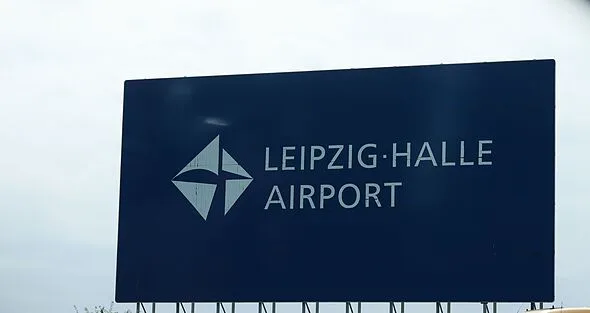 ドイツ空港でドローンに起爆装置発見、ウクライナ機付近で騒然