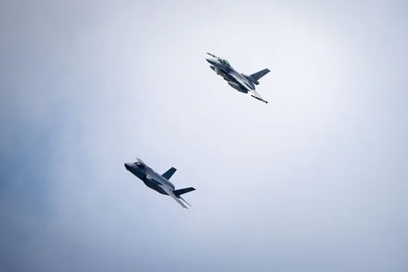ロシア軍機がまたバルト海に出現、ポーランドF-16が緊急スクランブル