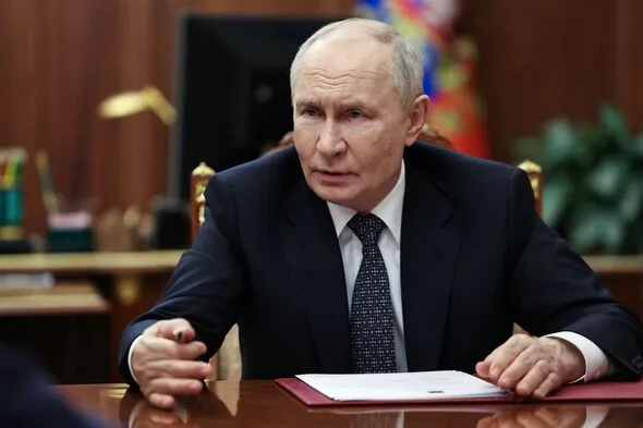 プーチンが警告「水中ドローンで英国を放射能津波に」 新型核兵器が実戦配備へ