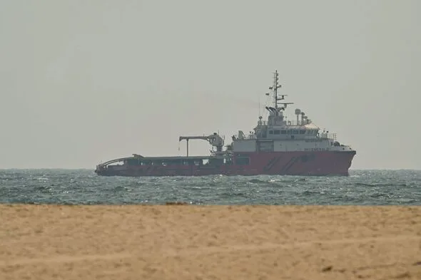 ホルムズ海峡で1500隻が漂流？放置された船が「海洋スーパースプレッダー」になる