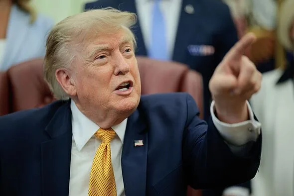 トランプ、キューバ侵攻を計画か？イランとの2正面作戦も視野